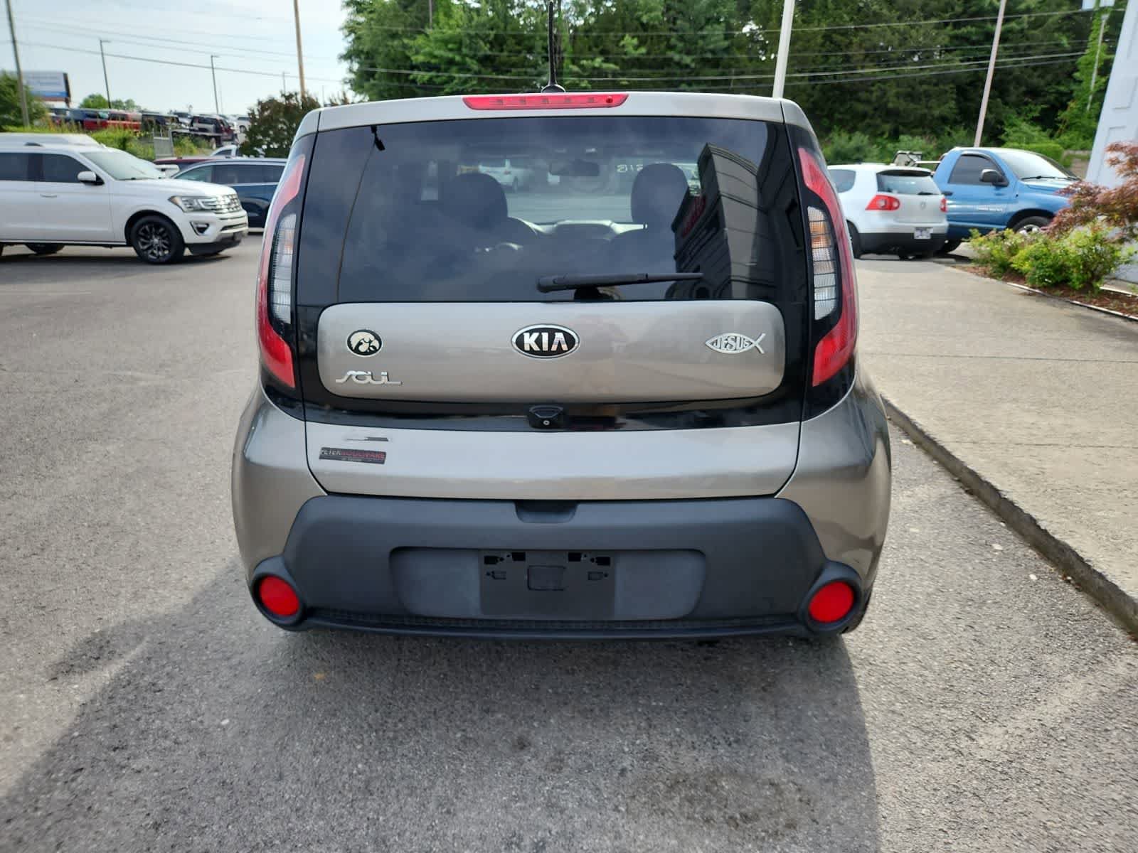 Used 2015 Kia Soul FWD image 4