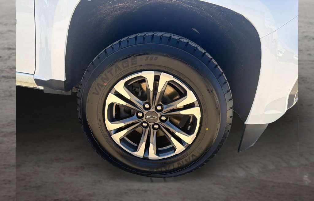 Used 2022 Chevrolet Colorado Z71 AWD/4WD image 17