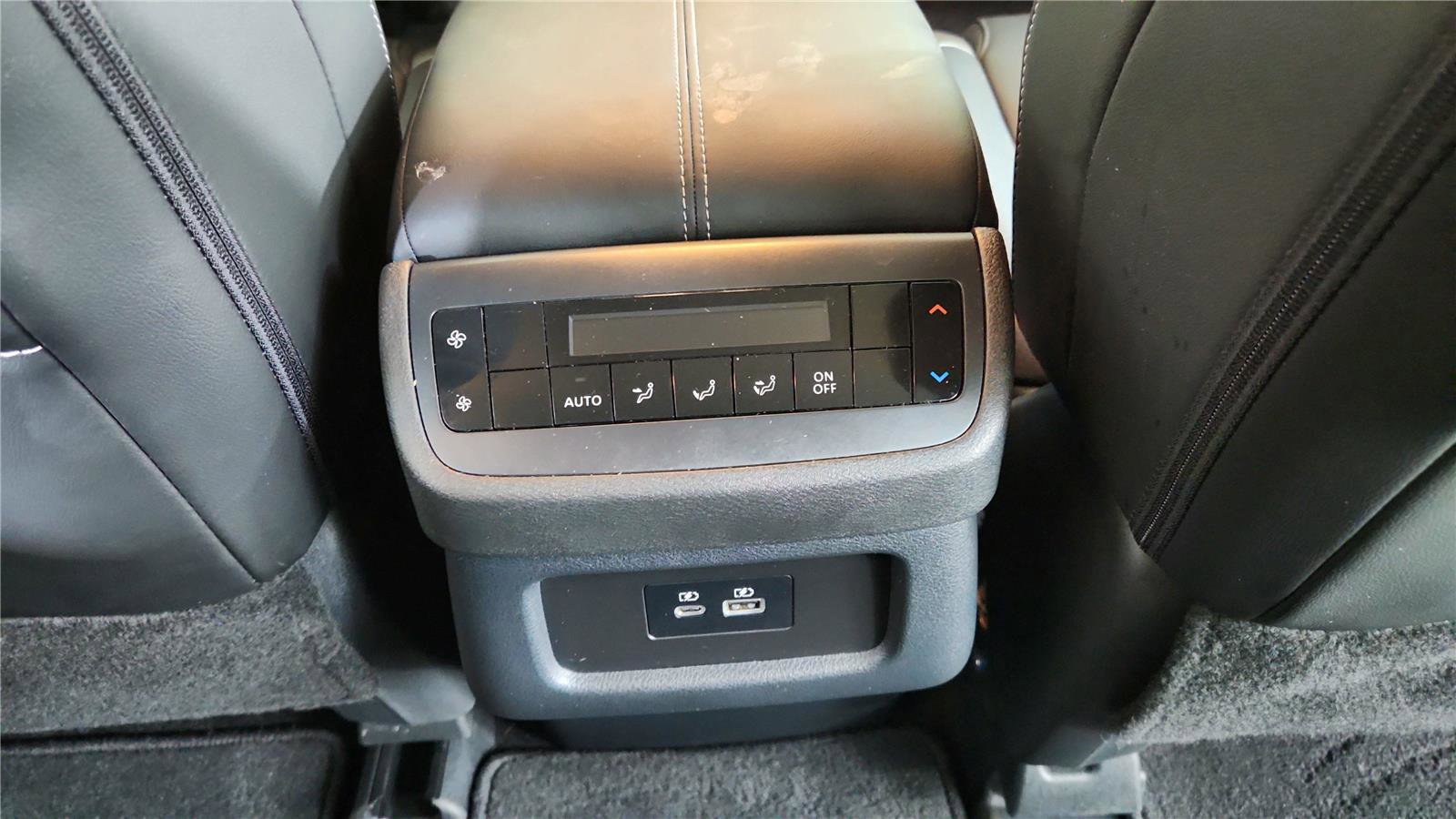 Used 2024 Nissan Pathfinder SL image 20