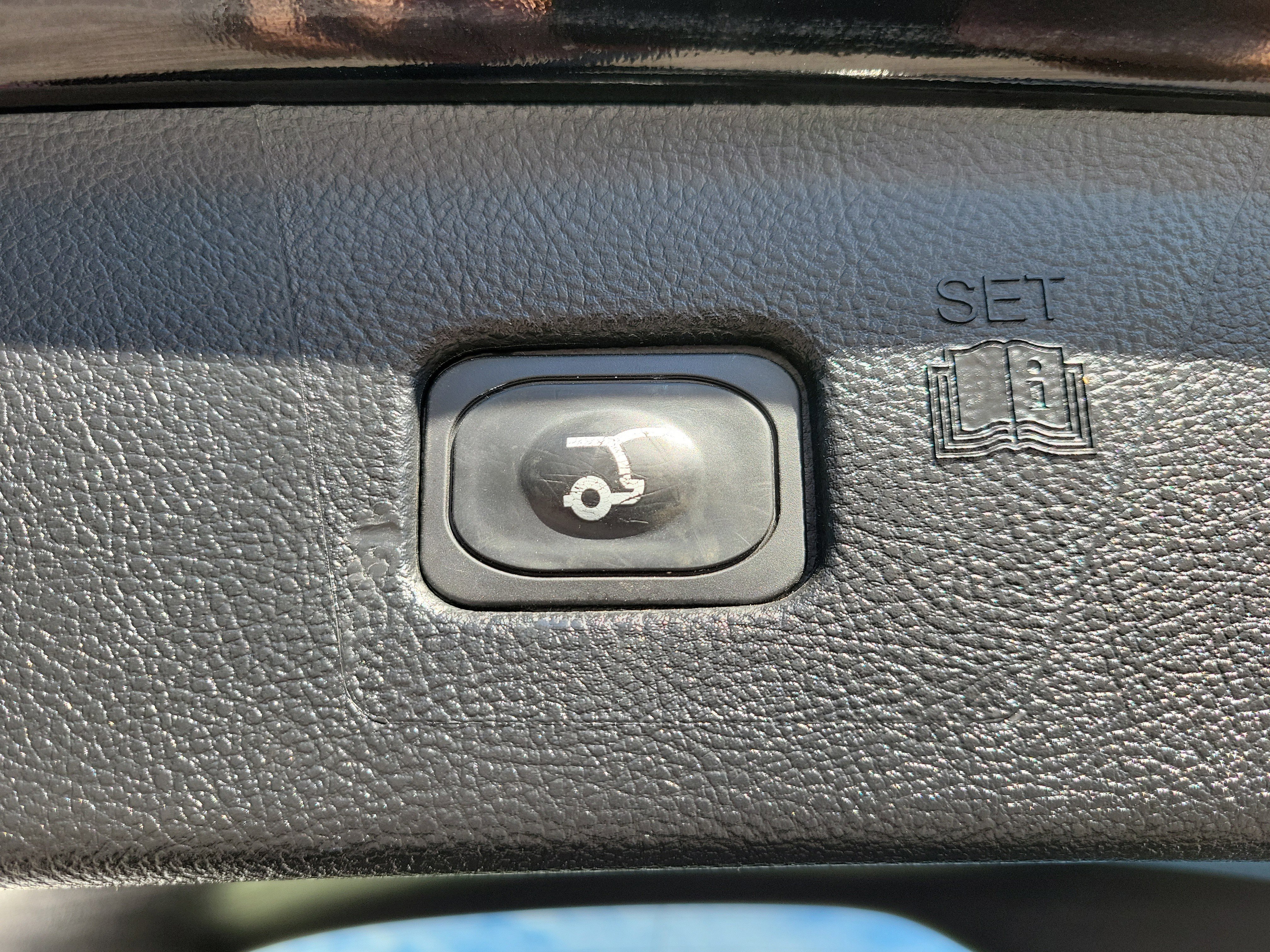 Used 2024 Ford Edge Titanium image 13