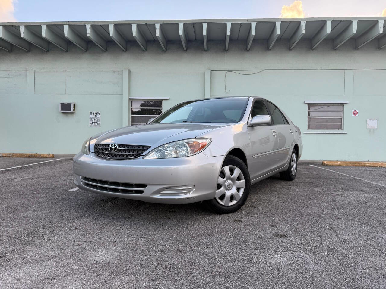 Used 2004 Toyota Camry LE FWD image 22