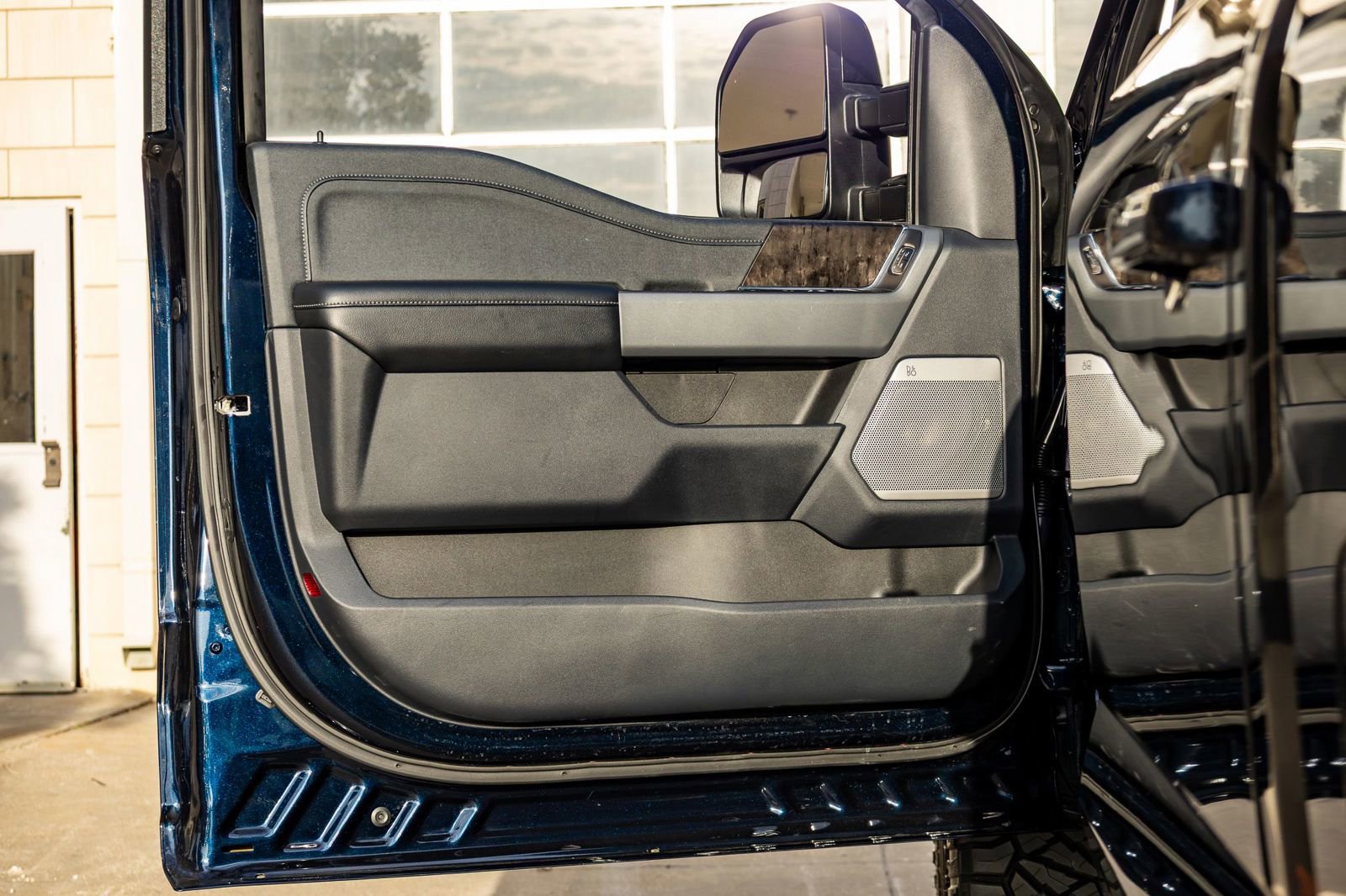 Used 2024 Ford F250 Lariat w/ Lariat Ultimate Package image 36