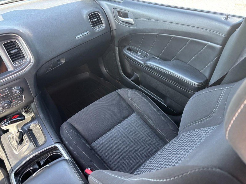 Used 2018 Dodge Charger SXT Plus RWD image 16