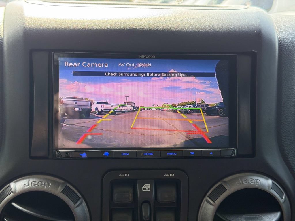 Used 2018 Jeep Wrangler Unlimited Sport S AWD/4WD image 28