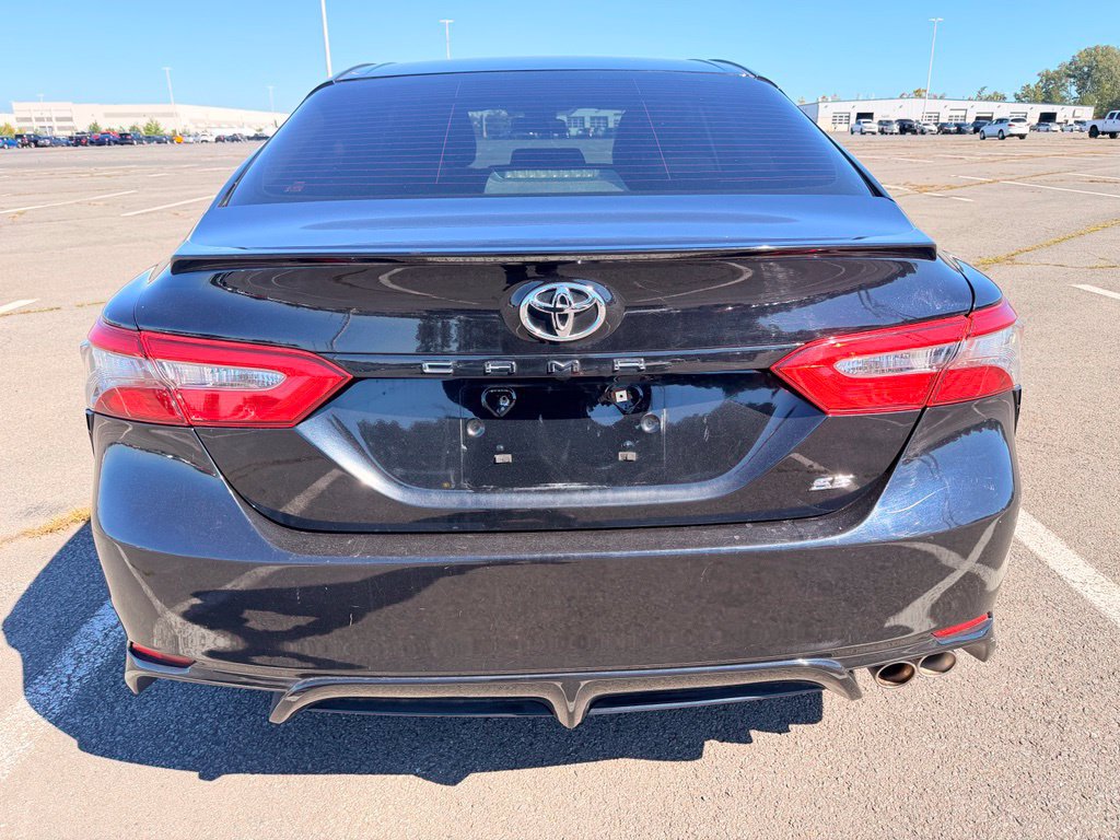 Used 2018 Toyota Camry SE FWD image 7