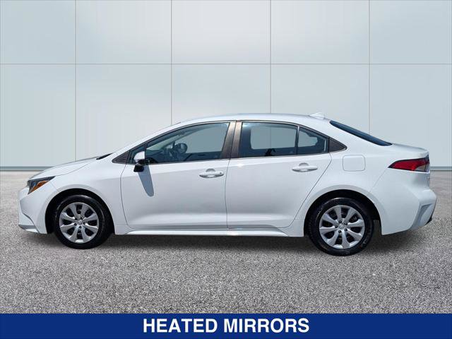 Used 2023 Toyota Corolla LE FWD image 2
