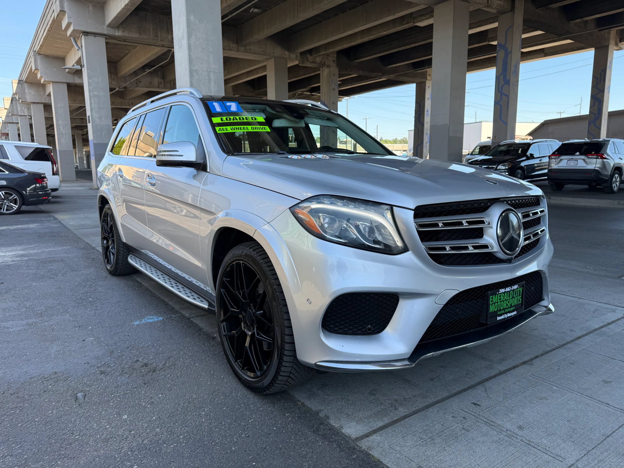 Used 2017 Mercedes-Benz GLS 550 4MATIC image 3