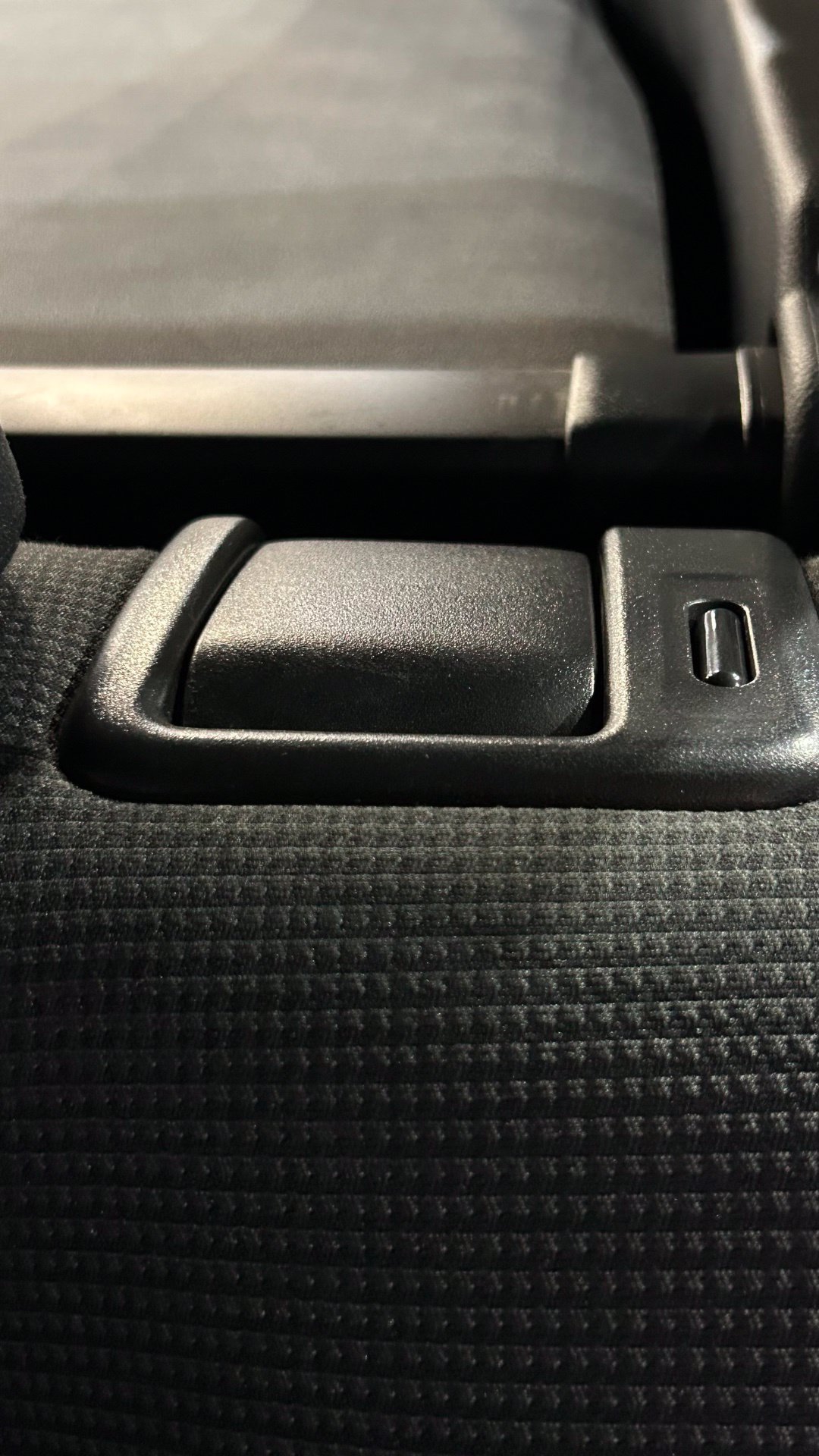 Used 2022 Toyota RAV4 LE AWD/4WD image 41