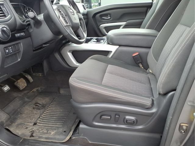 Used 2023 Nissan Titan SV w/ SV Convenience Package AWD/4WD image 20