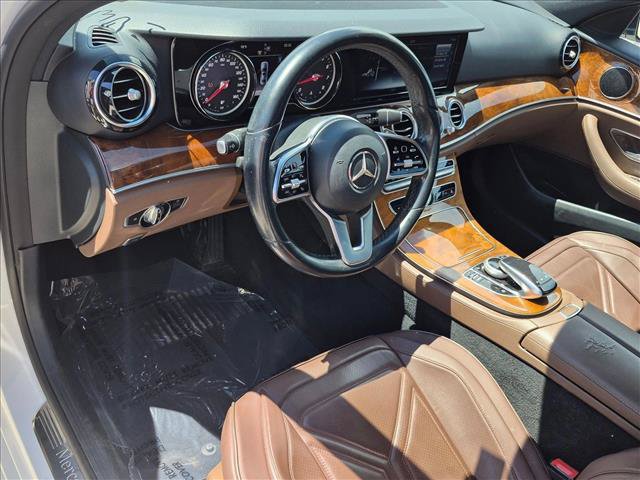 Used 2019 Mercedes-Benz E 300 image 4