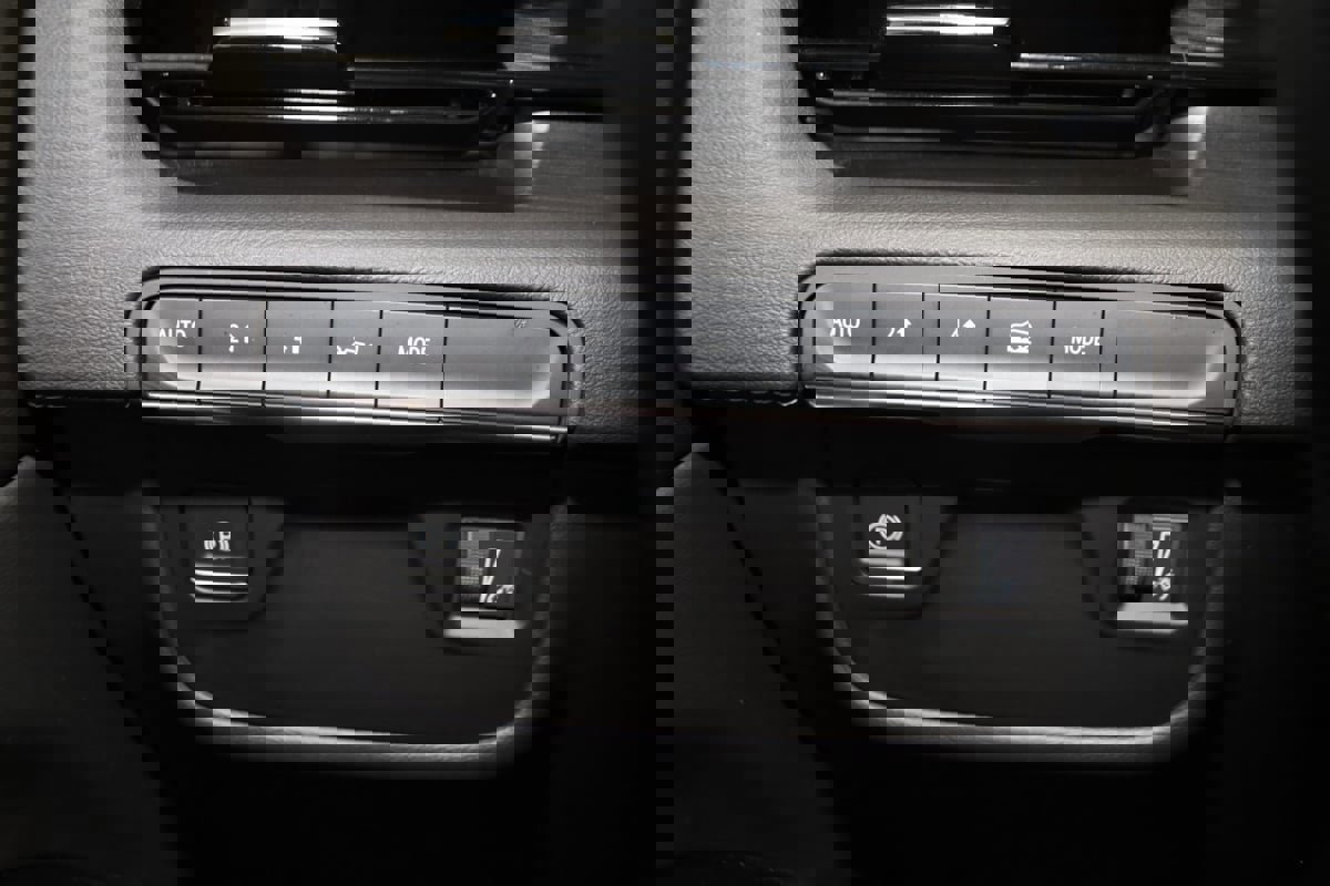 Used 2022 Cadillac Escalade ESV Premium Luxury image 38