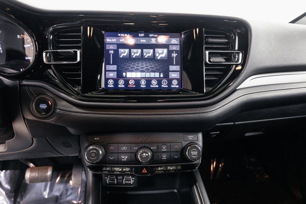 Used 2021 Dodge Durango SXT image 15