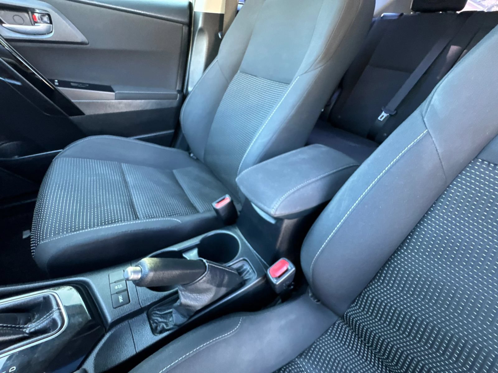 Used 2017 Toyota Corolla iM w/ Carpet Mat Package FWD image 82