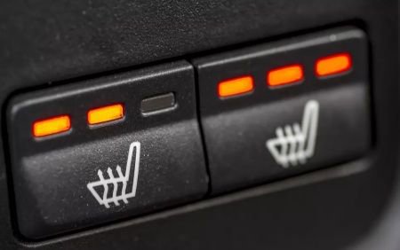 Used 2025 Volkswagen Taos SE image 11