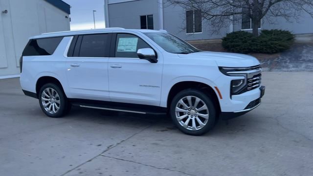 New 2026 Chevrolet Suburban Premier image 2