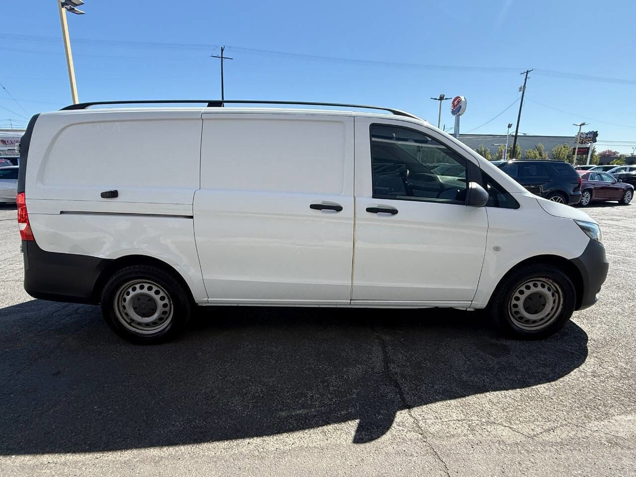 Used 2018 Mercedes-Benz Metris image 5