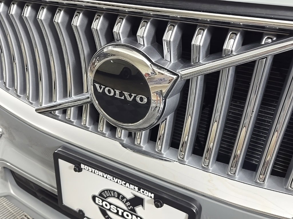 Certified 2024 Volvo XC90 B5 Core w/ Protection Package Premier image 5