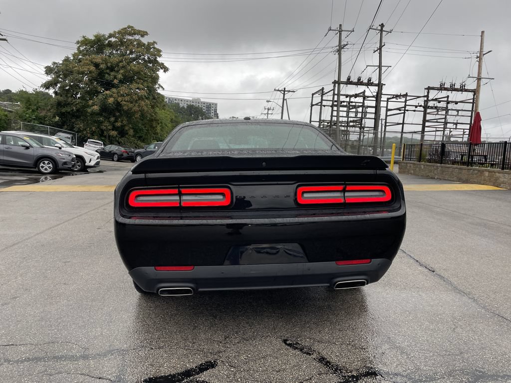 Certified 2021 Dodge Challenger GT w/ Blacktop Package AWD/4WD image 4