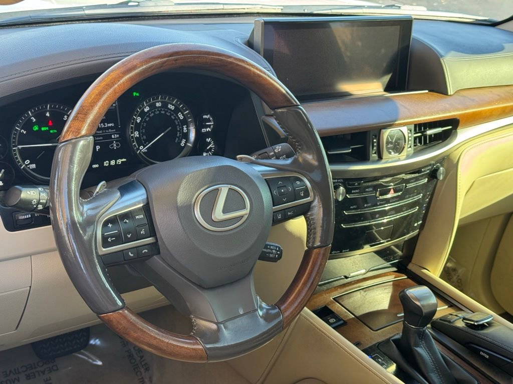 Used 2019 Lexus LX 570 4WD image 21