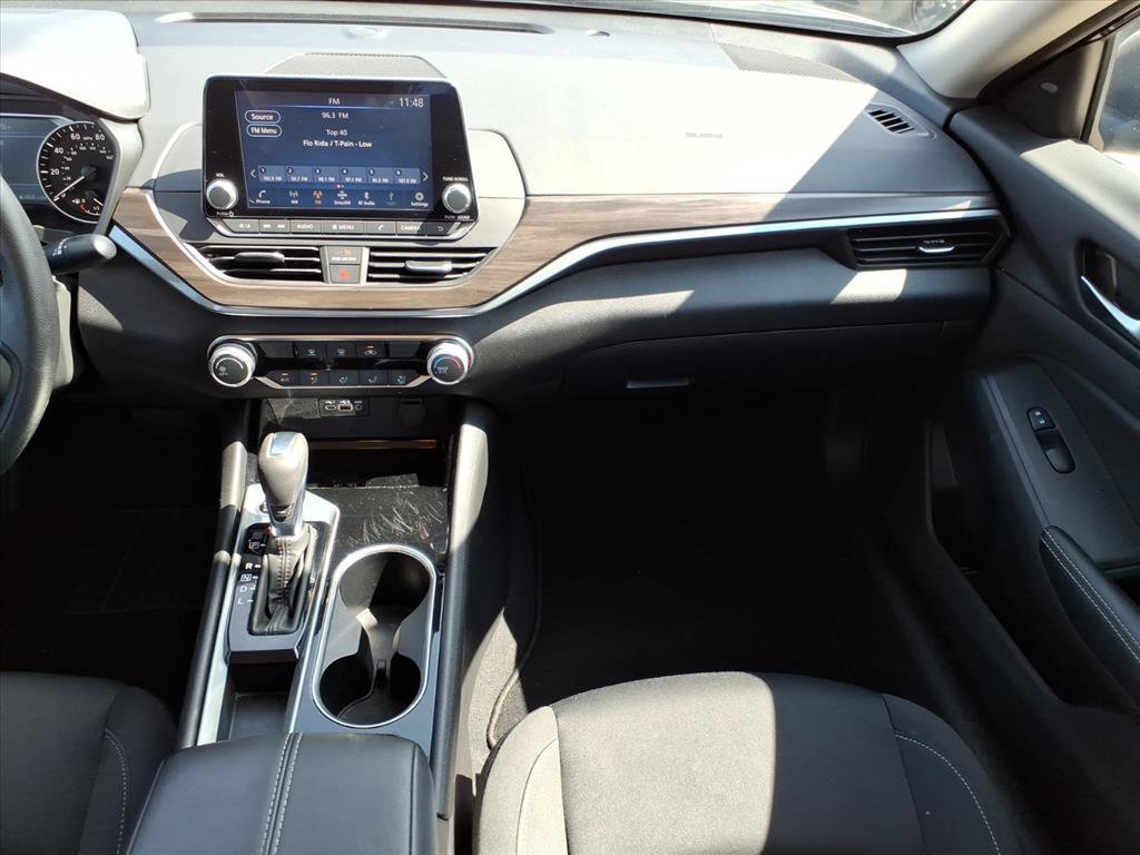 Used 2024 Nissan Altima 2.5 SV image 7
