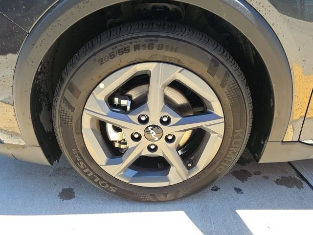 Used 2025 Kia K4 FWD image 10