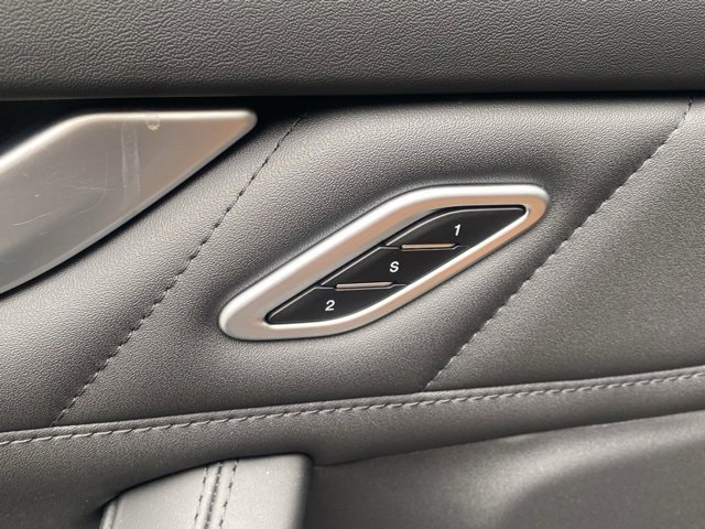 New 2024 Maserati Levante Trofeo image 19