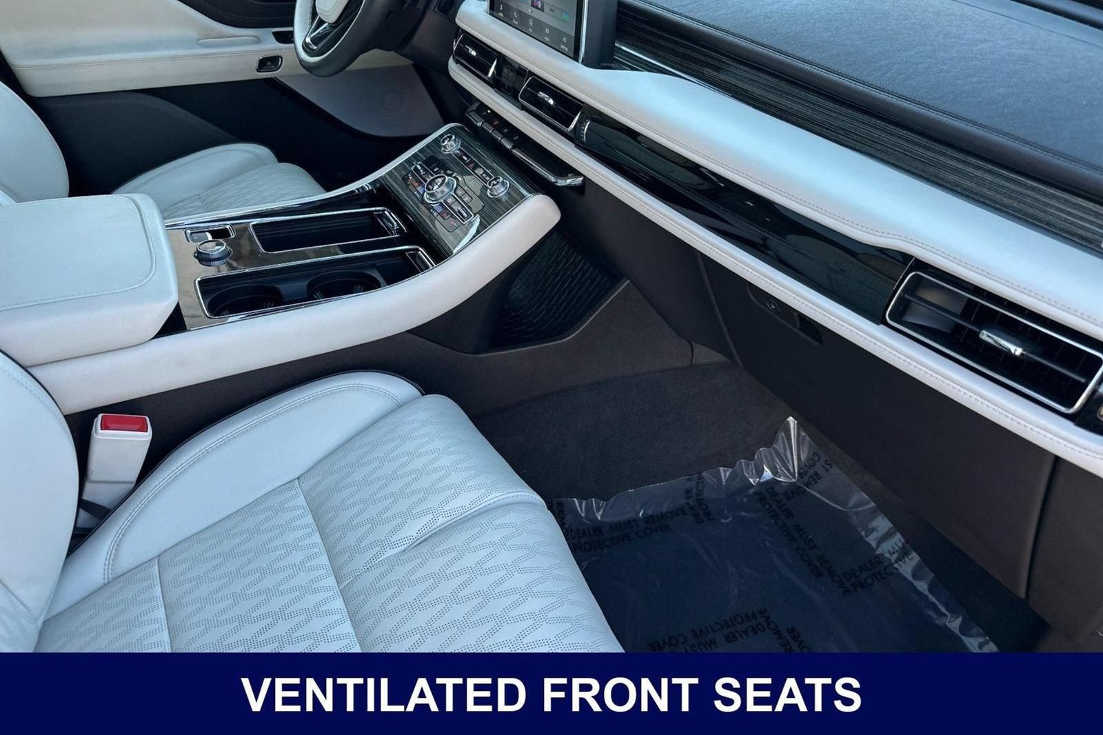 Used 2024 Lincoln Aviator Black Label AWD/4WD image 19