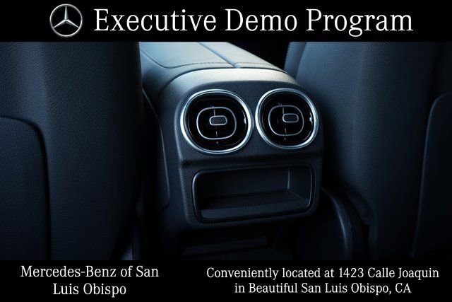 Used 2025 Mercedes-Benz C 300 Sedan image 25