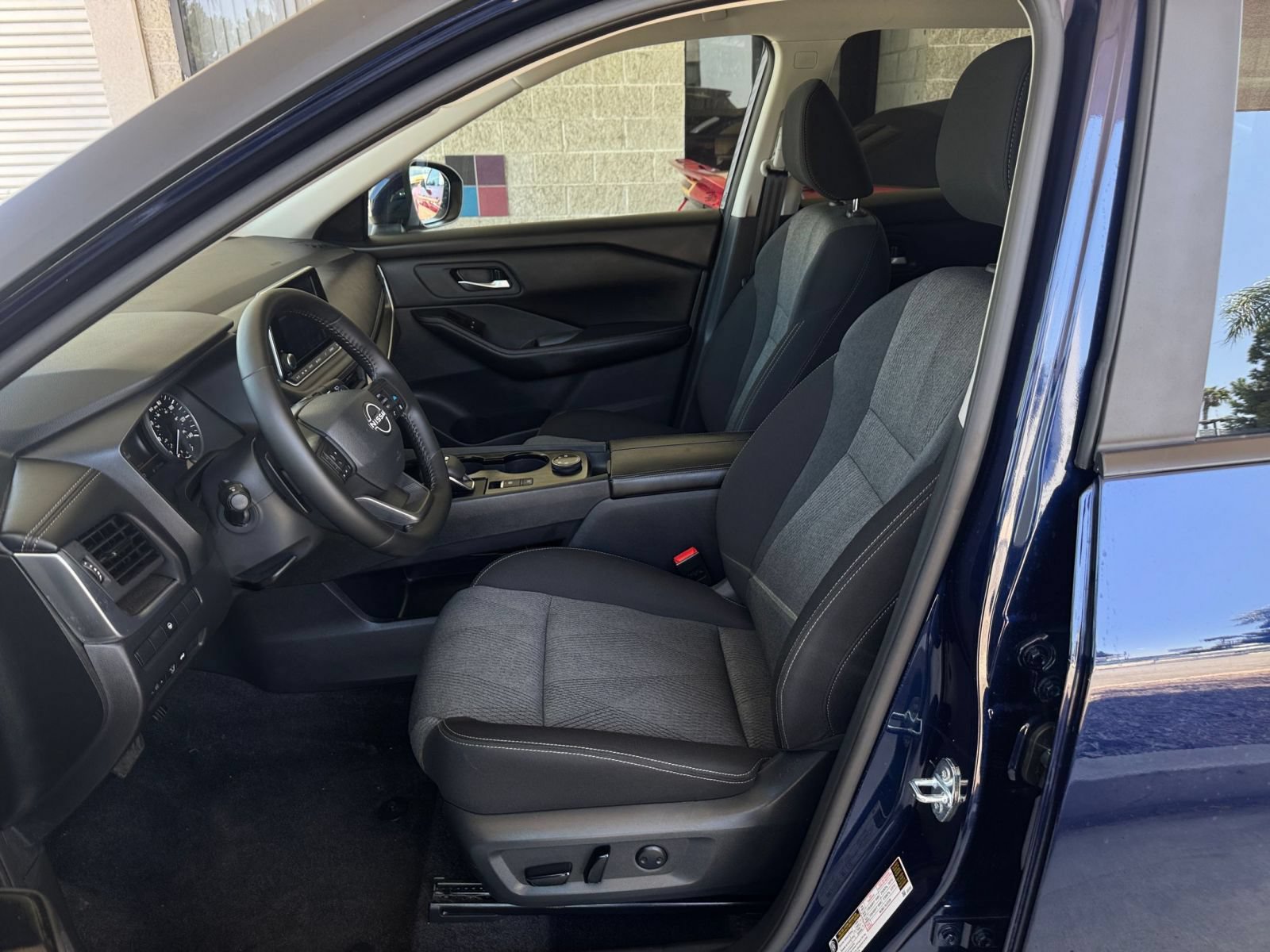 Used 2026 Nissan Rogue SV AWD/4WD image 29
