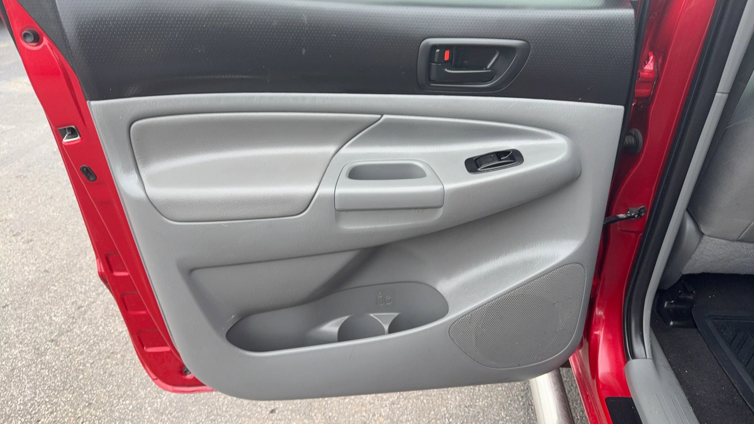 Used 2012 Toyota Tacoma Pickup 4D 6 ft image 12