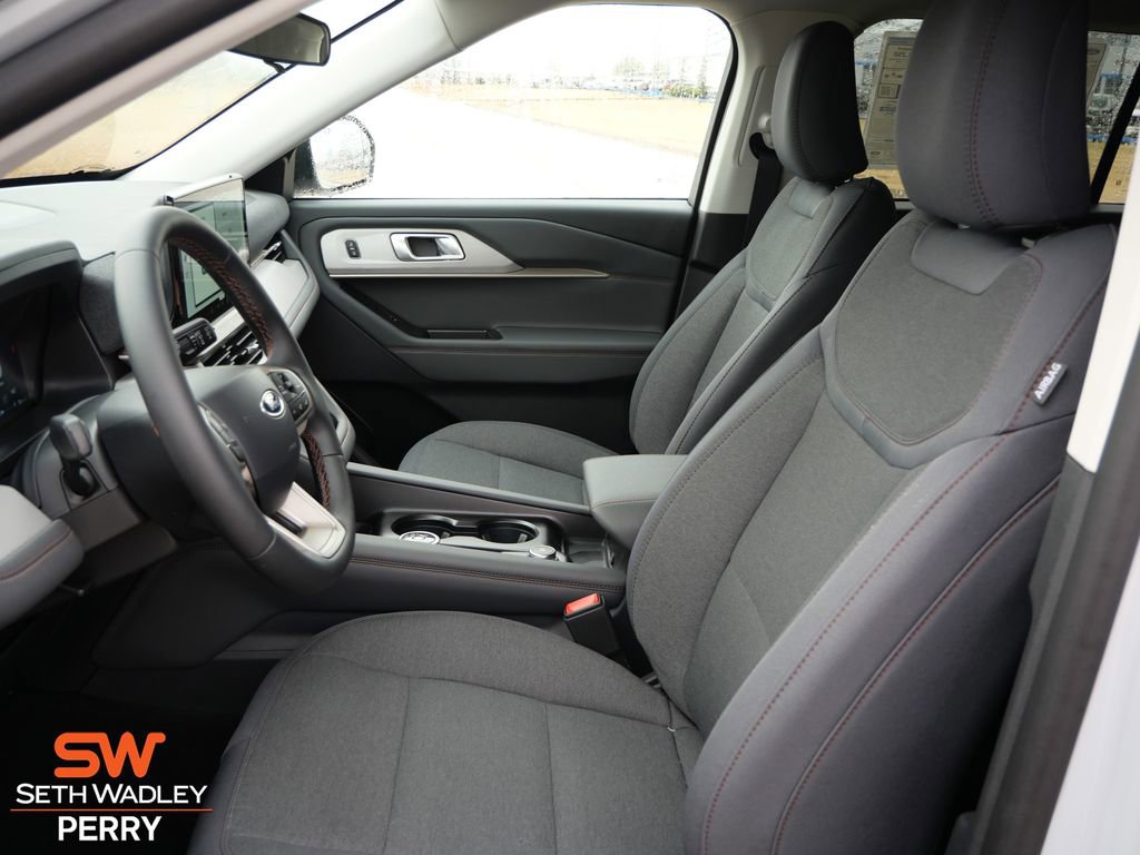 New 2026 Ford Explorer Active image 17