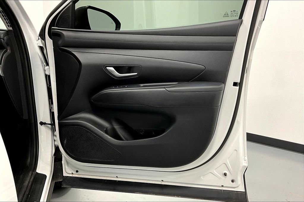 Used 2025 Hyundai Tucson SE image 22