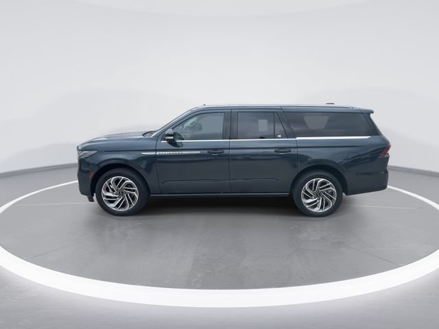 Certified 2025 Lincoln Navigator L Reserve AWD/4WD image 4