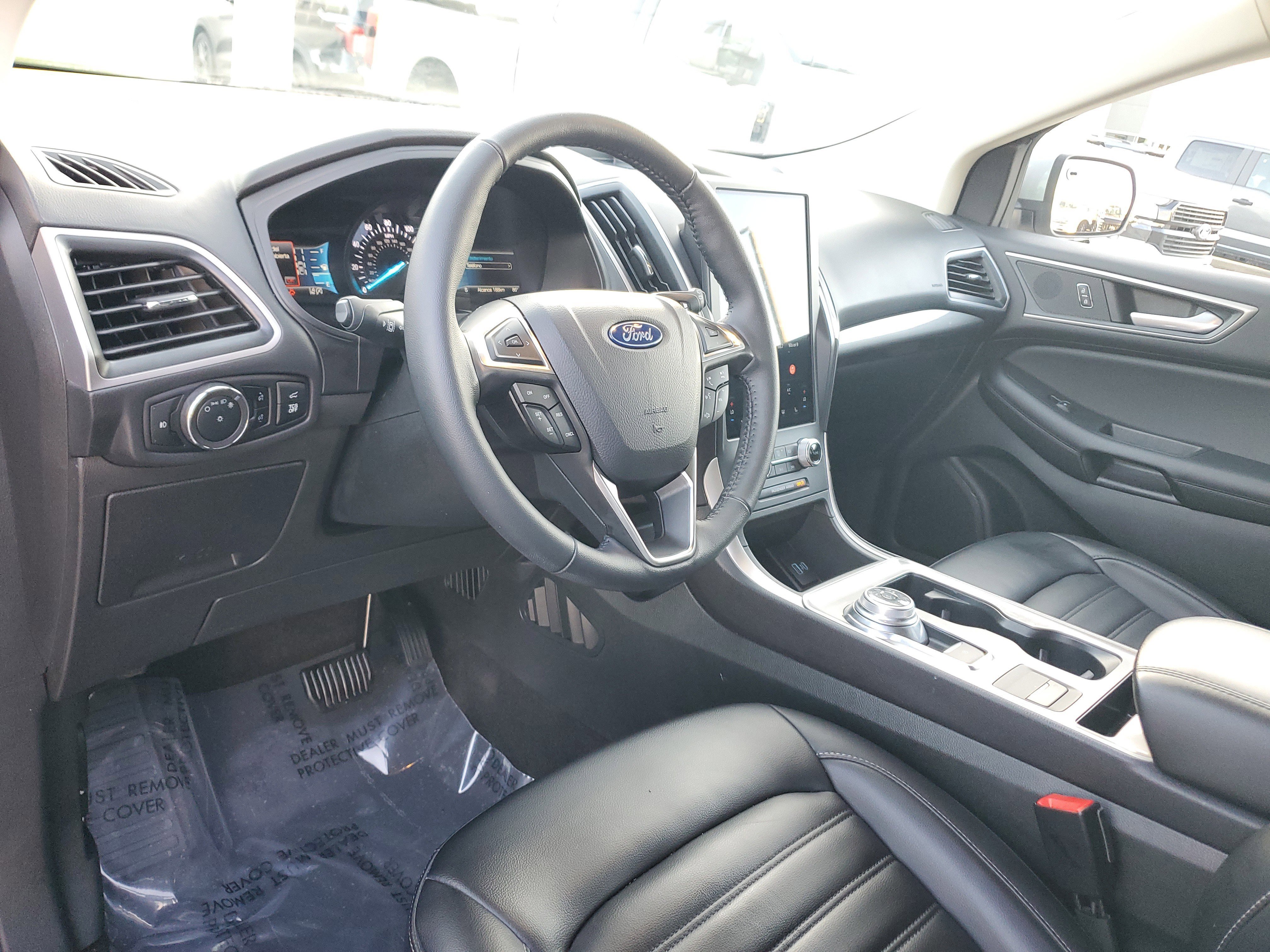 Used 2024 Ford Edge SEL w/ Convenience Package image 9