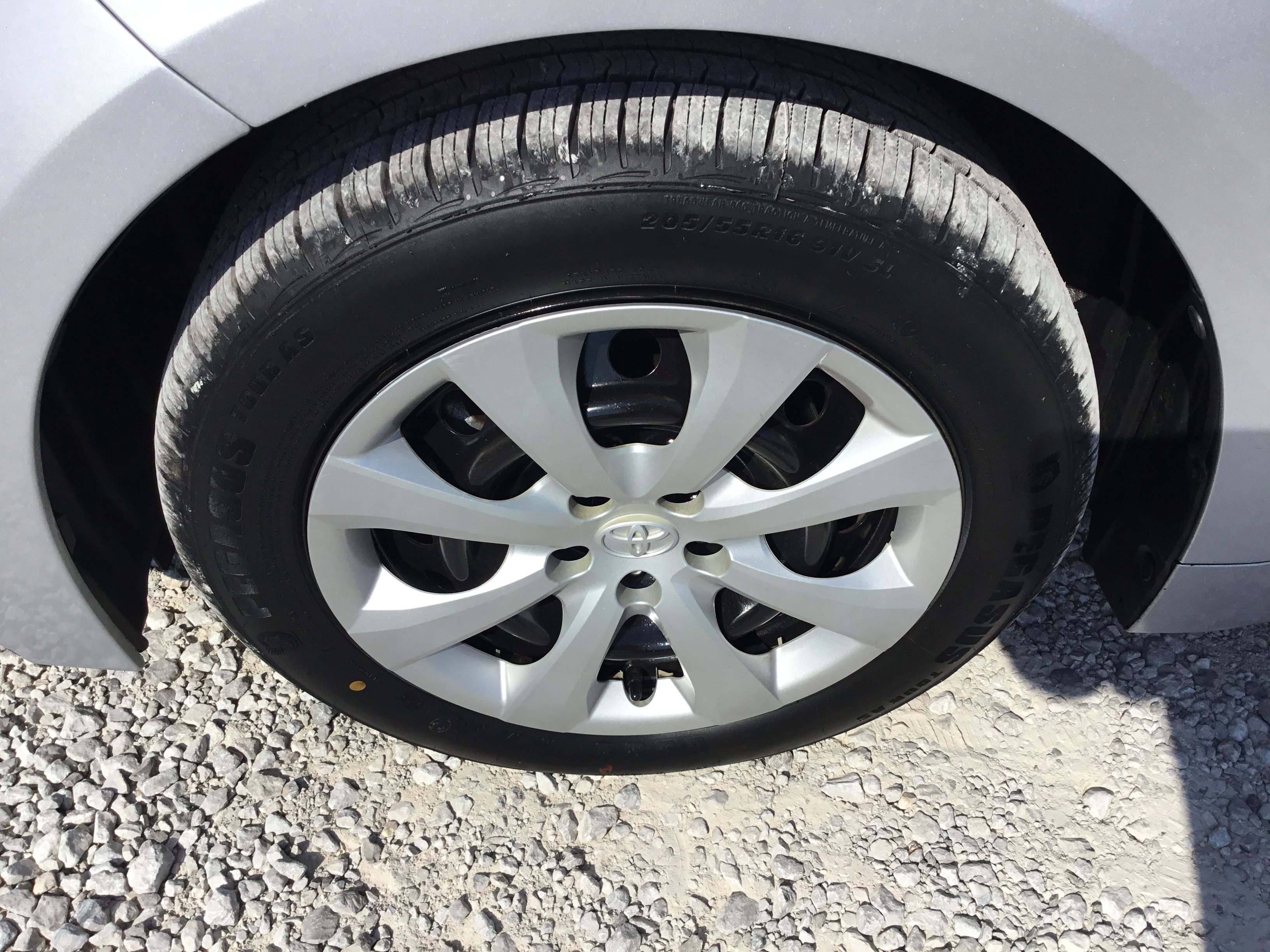 Used 2022 Toyota Corolla LE FWD image 9