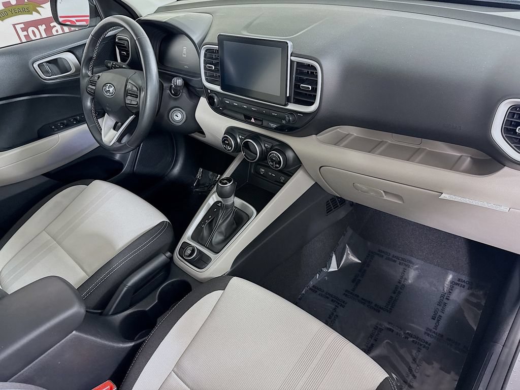 Certified 2023 Hyundai Venue SEL FWD image 32
