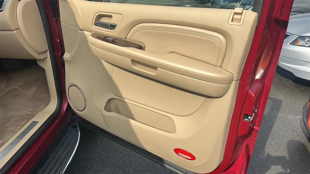 Used 2009 Cadillac Escalade 2WD image 16