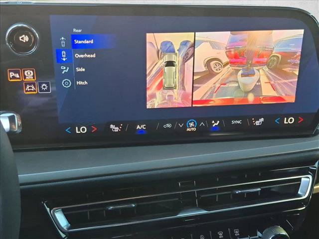 New 2027 Chevrolet Traverse LT w/ Driver Confidence Package FWD image 13