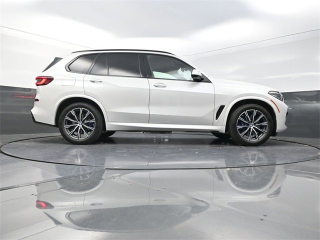 Used 2022 BMW X5 xDrive40i w/ M Sport Package image 34