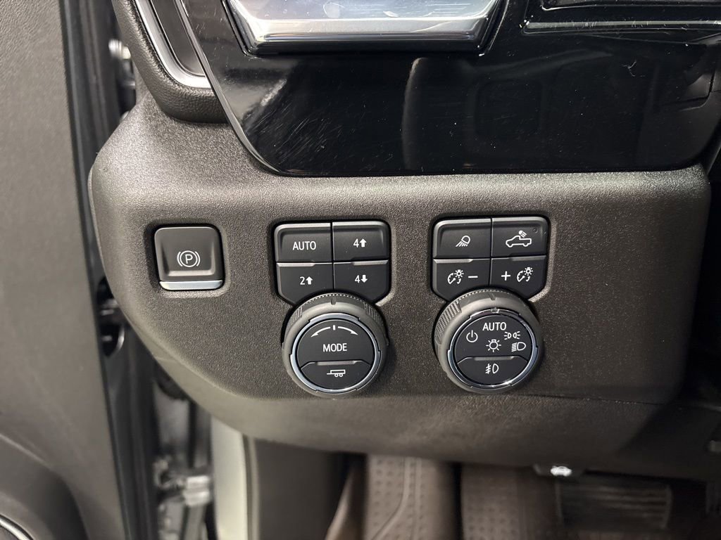 Used 2024 Chevrolet Silverado 2500 LTZ w/ LTZ Convenience Package image 29