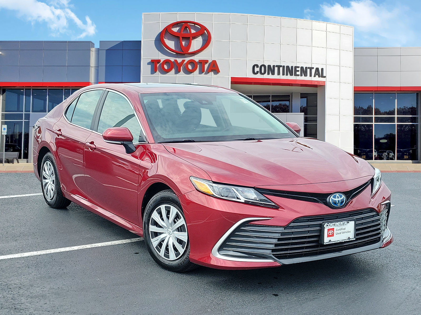 Certified 2022 Toyota Camry LE w/ Audio Upgrade Package FWD image 2