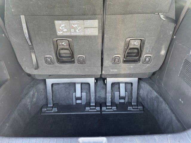 Used 2025 Kia Carnival FWD image 18