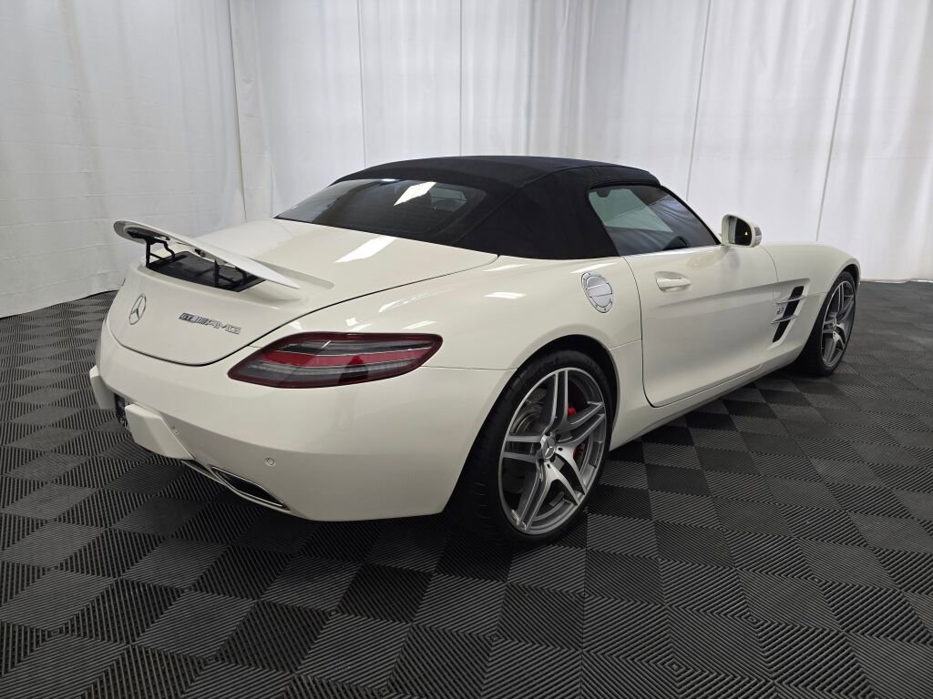 Used 2012 Mercedes-Benz SLS AMG Roadster image 6