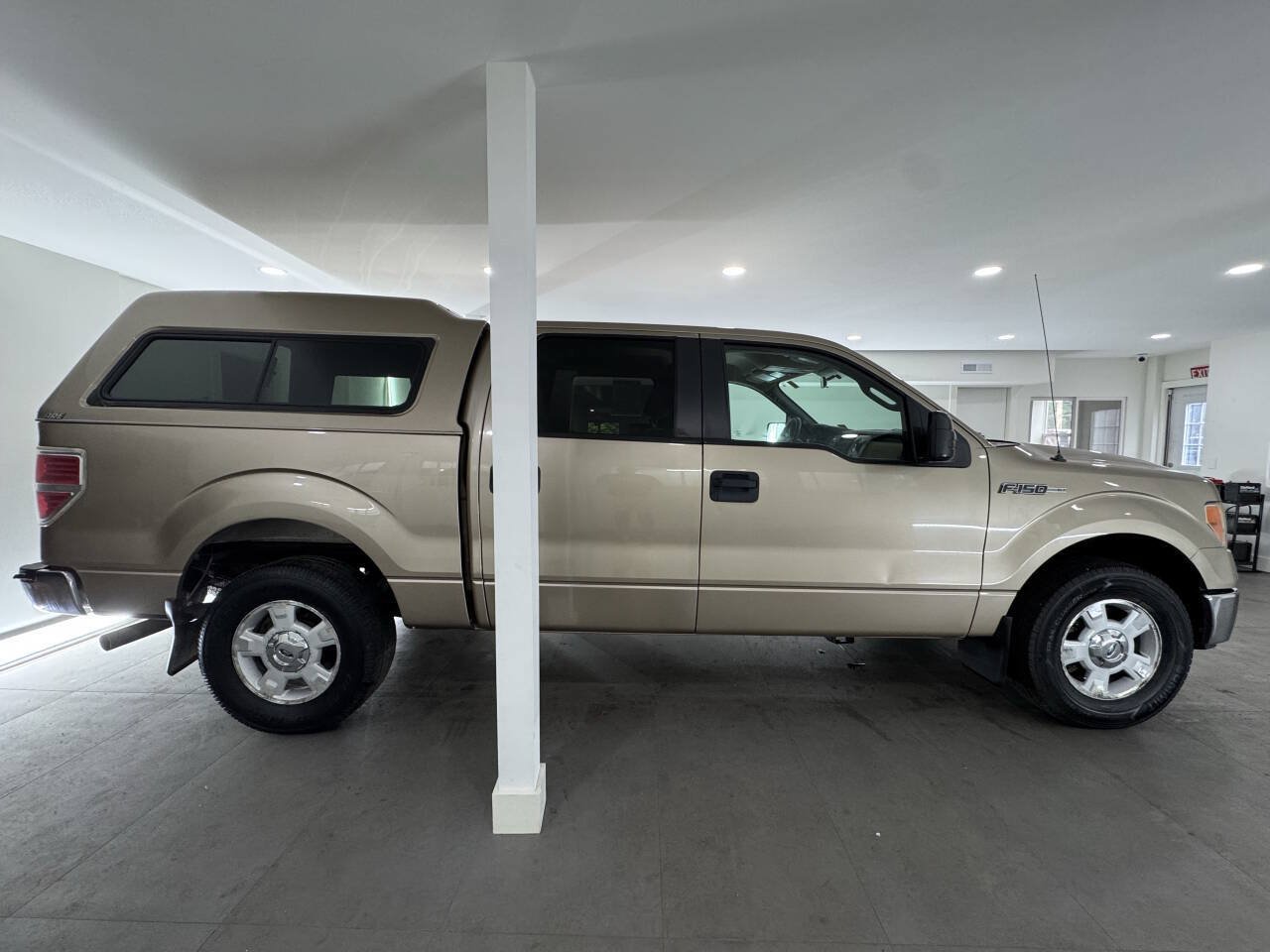 Used 2013 Ford F150 XLT AWD/4WD image 7