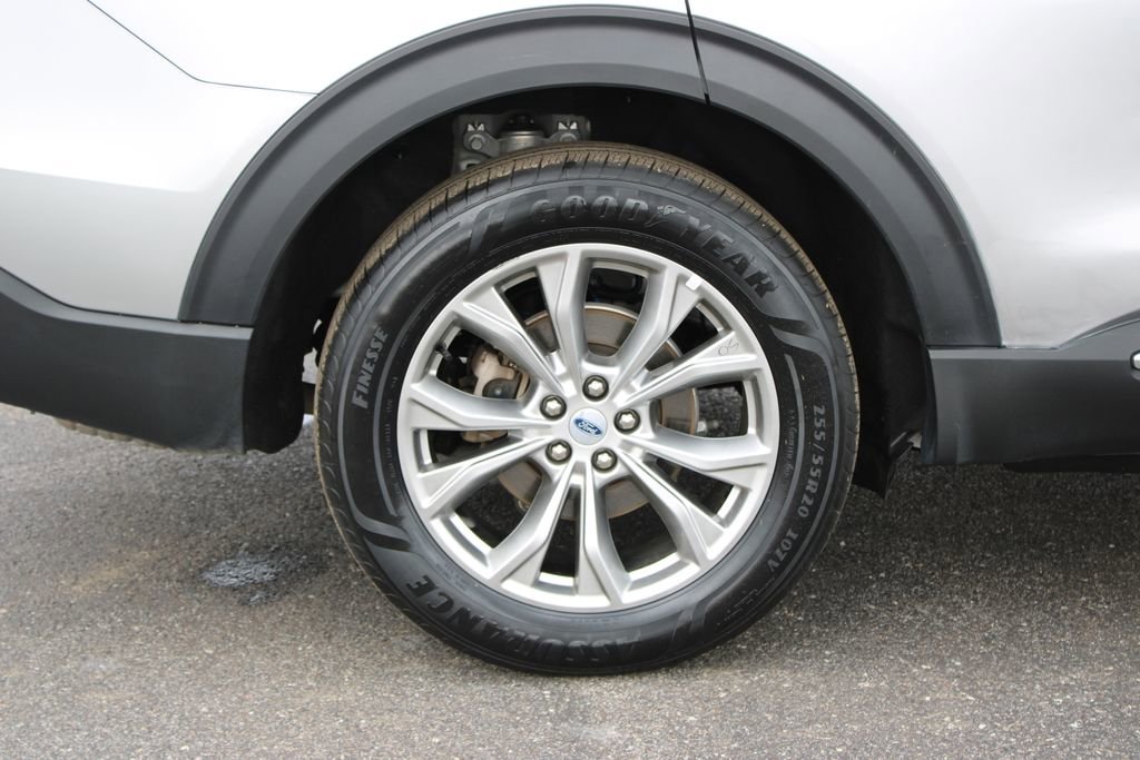 Used 2023 Ford Explorer Limited AWD/4WD image 13