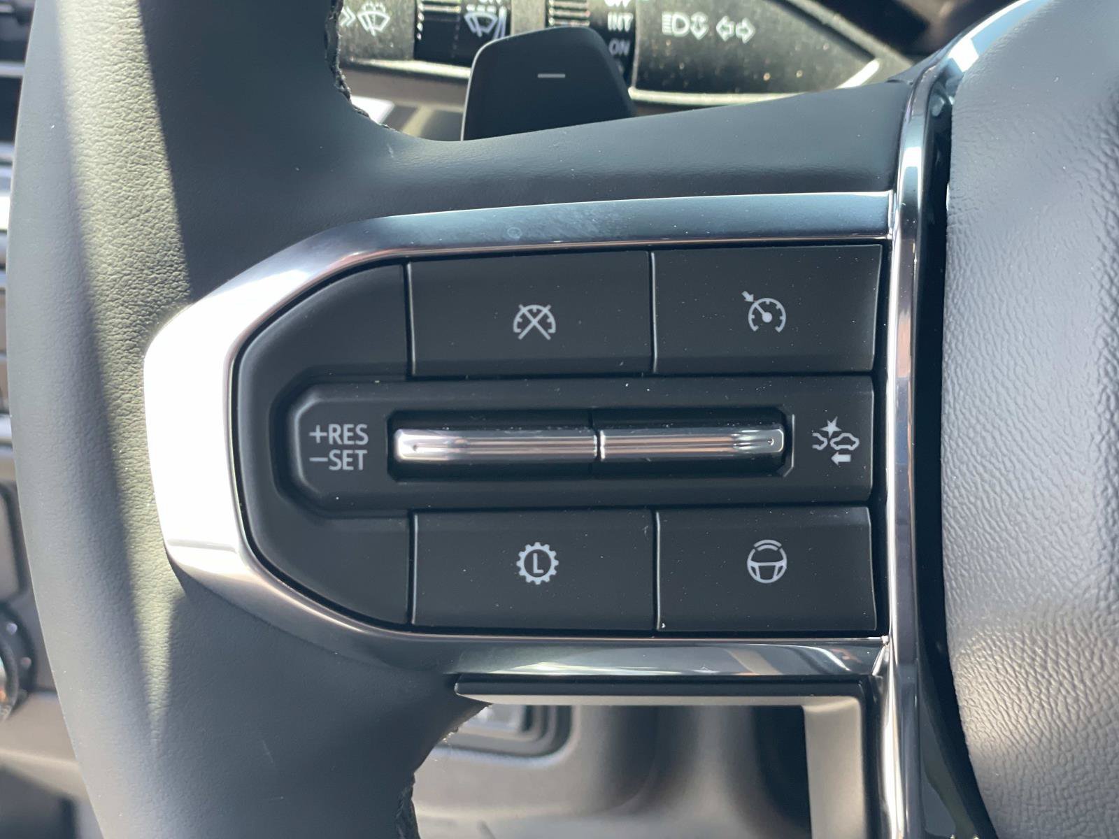 New 2026 GMC Yukon XL Elevation w/ Elevation Premium Package RWD image 11