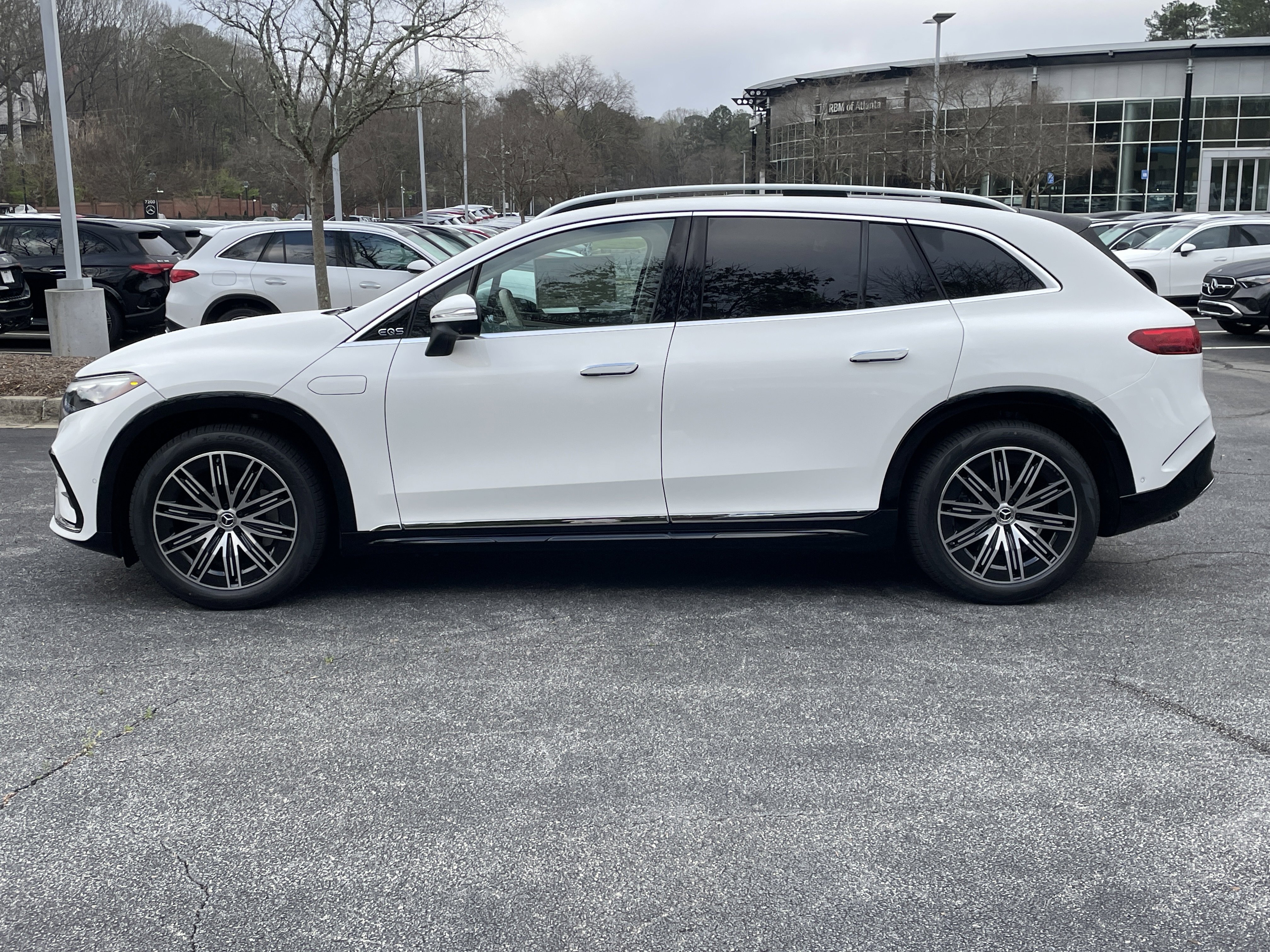 New 2026 Mercedes-Benz EQS 400 4MATIC SUV image 14