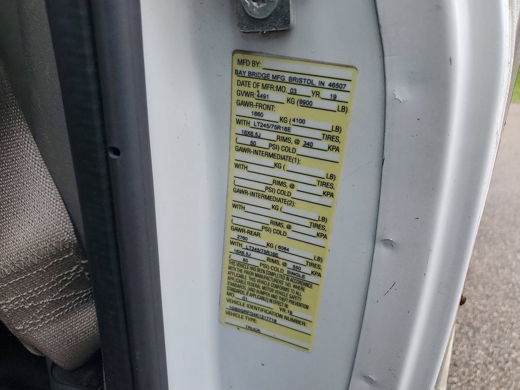 Used 2019 Chevrolet Express 3500 w/ Power Convenience Package RWD image 10