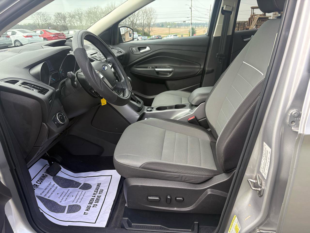 Used 2015 Ford Escape SE image 8