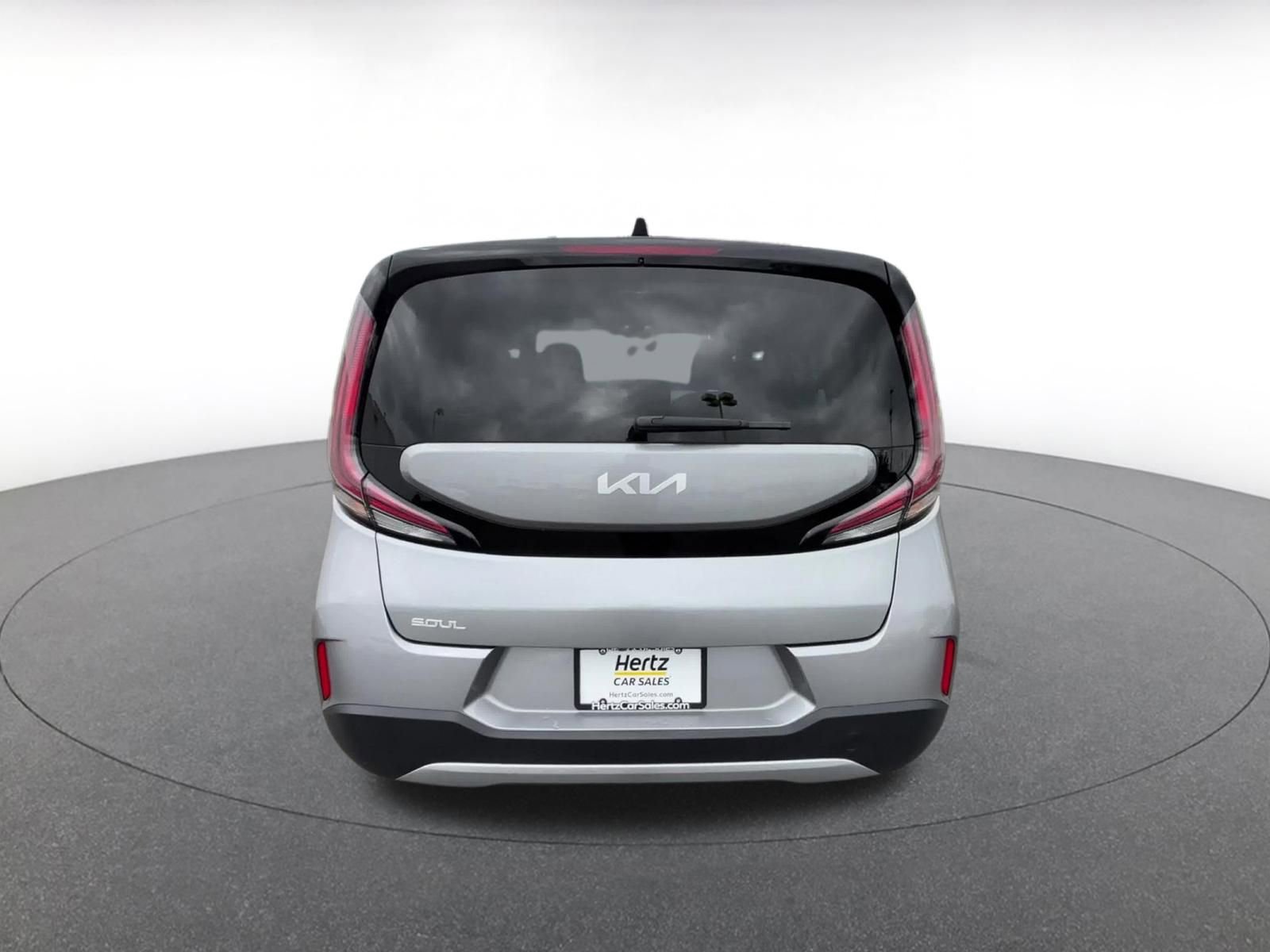 Used 2025 Kia Soul LX w/ LX Technology Package FWD image 12